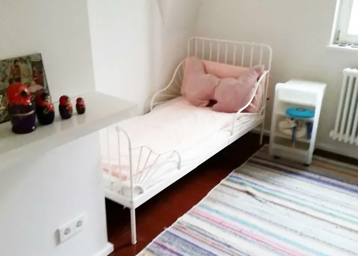 Semesterbostad Bindow *